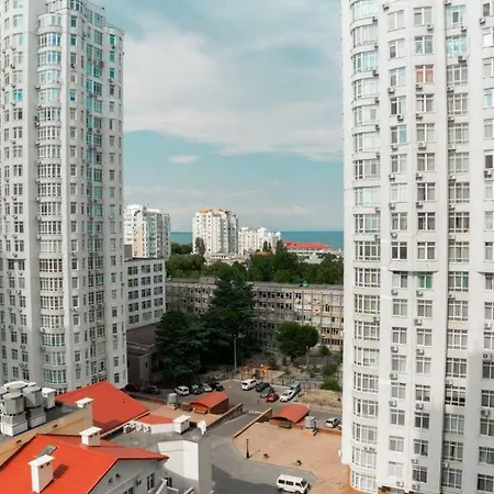 Fransuaza Apartments Odesa Exterior photo
